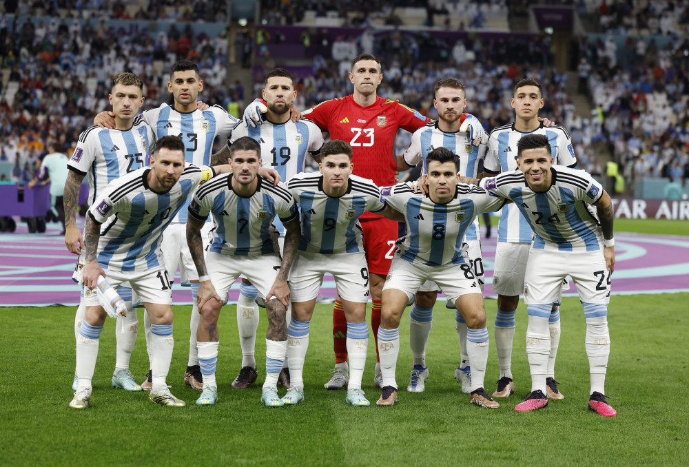 萨内蒂：批评劳塔罗？荒谬，他已经排在国米历史射手榜前五（萨内蒂回应质疑劳塔罗：荒谬！他已跻身国米历史射手前五）