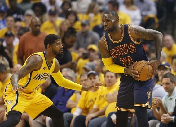 波兰主帅：要帮扎莱夫斯基找回状态；我觉得莱万还没决定未来（波兰主帅：将助扎莱夫斯基找回状态；莱万的未来尚未敲定）