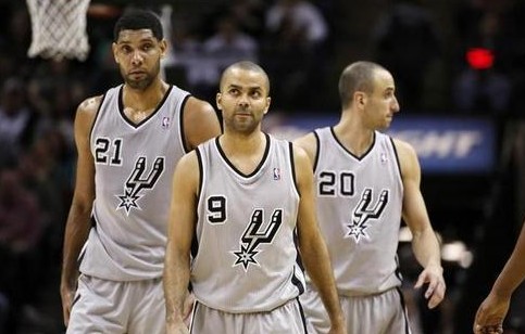 德转：德国足协上赛季向德国前三级联赛球队罚款超1200万欧（德转：上赛季德国足协对德前三级联赛俱乐部累计罚款逾1200万欧）