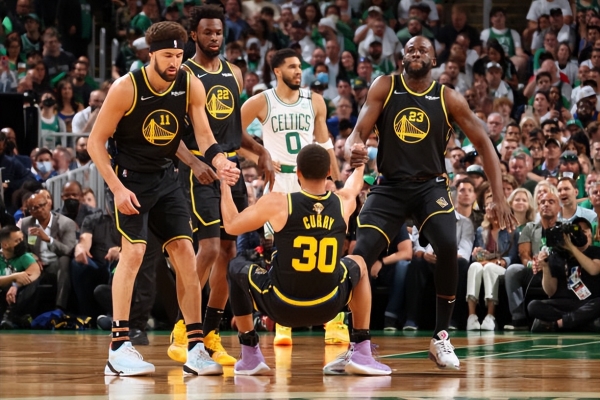 赫伯特·琼斯成湖人勇士首要交易目标（湖人与勇士锁定赫伯特·琼斯为头号交易对象）